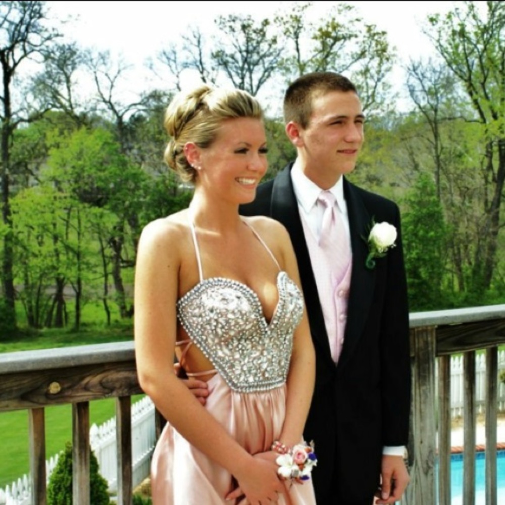 STUNNING PROM DRESS